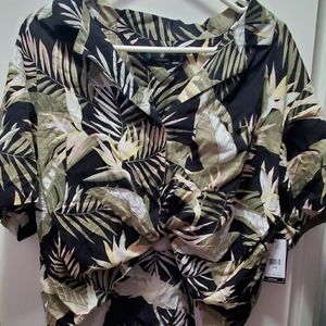 VOLCOM Women's size 18W shirt